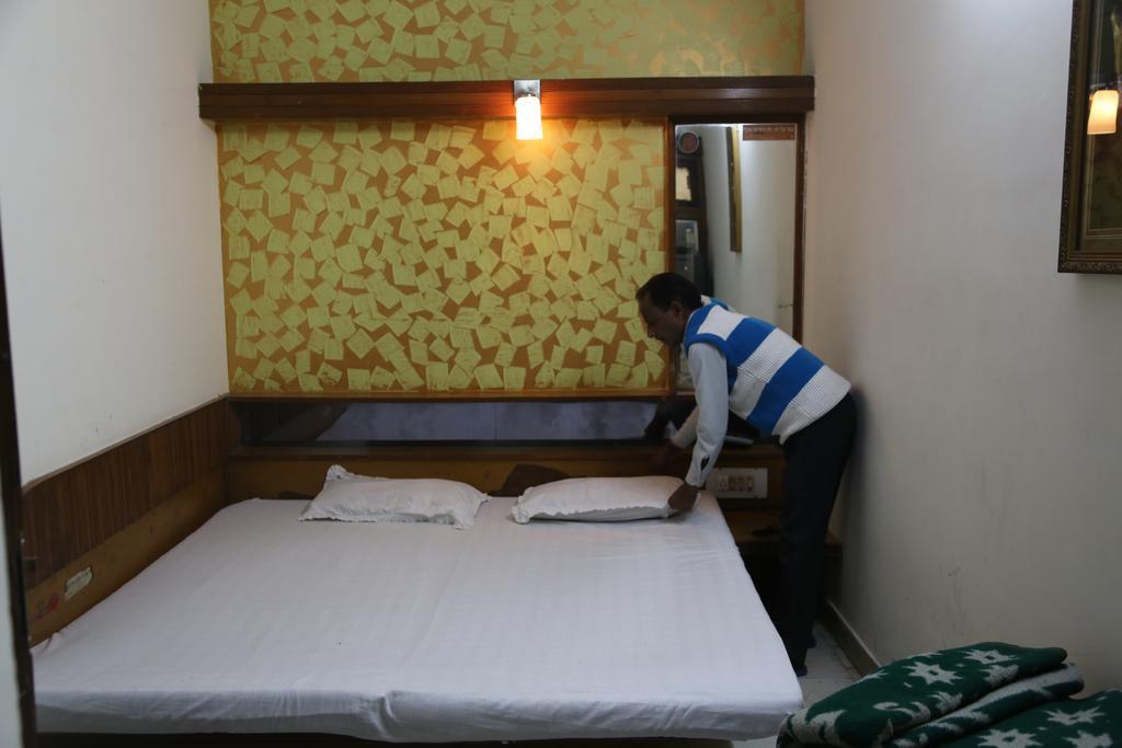 Yes Please Guest House New Delhi Eksteriør billede