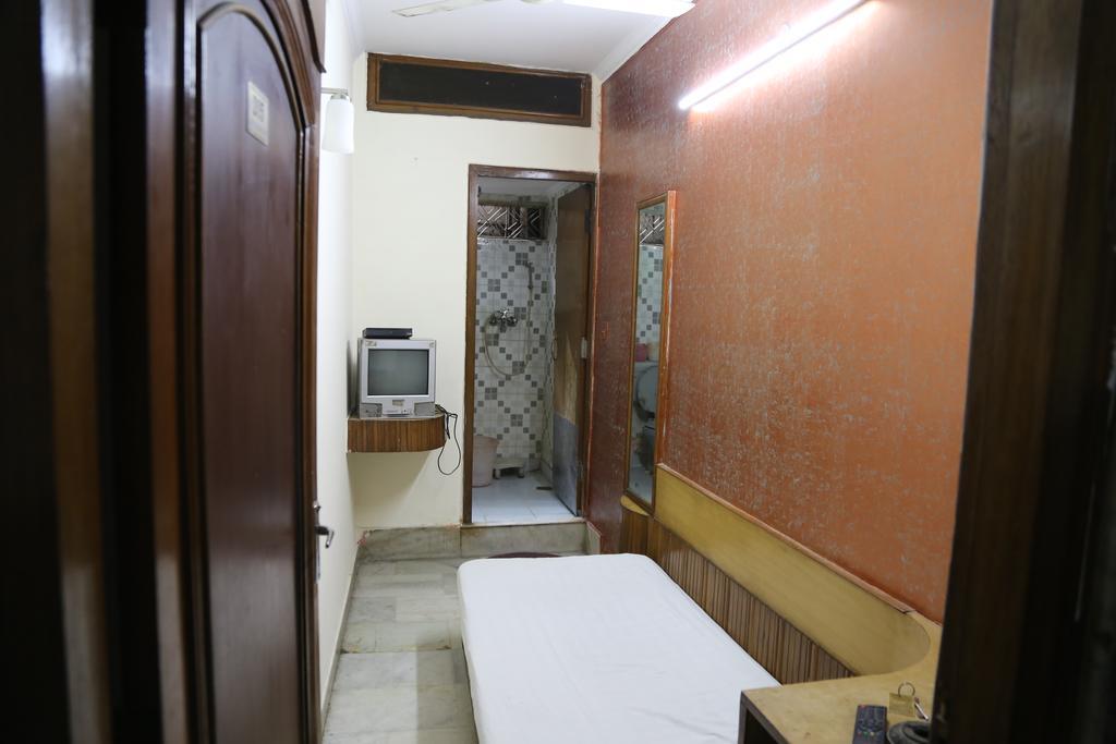 Yes Please Guest House New Delhi Eksteriør billede