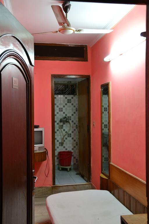 Yes Please Guest House New Delhi Værelse billede